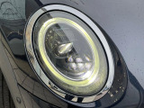 ●LEDヘッドライト:夜間走行時も良好な視界を確保し安心して運転できる高輝度LEDヘッドライトを装備!点灯速度が早く、消費電力も抑えられています。