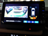 バックカメラの画像です。ガイドラインがスムースな車庫入れをサポートいたします。車庫入れの安心感がアップしますね。