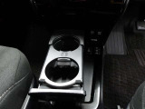 インパネにドリンクホルダーを配置☆飲みたい時にパッと取れる最適な場所に配置♪