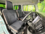 運転席シート廻りは使用感も少なく、良好な状態となっています。丁寧に使われていたことがよくわかりますね。