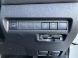 当社は輸入車・国産車の正規ディーラーも運営しており、指定整備工場・認証工場を取得しております。納車前、納車後の点検・車検もお任せください!