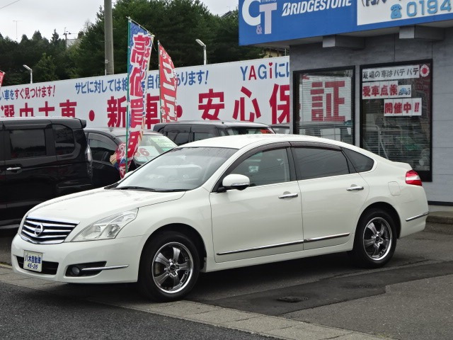 ティアナ 2.5 250XL FOUR 4WD