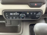 運転席から操作しやすい位置に配備されています♪