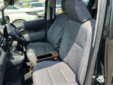 中古車でも安心してお乗りいただく為に、無料保証を付帯。もちろん、全国対応の保証となりますので安心してお買い求めいただけます。最長3年の有償保証もご用意しております。※一部対象外の車両もございます。