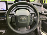 操作しやすいウインカーレバー。スムーズな操作で、安全な車線変更をサポートします。細部までこだわった設計です。