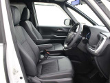 運転席廻りです。