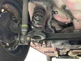お車を安心してお乗りいただく為には、足回りの定期点検が欠かせません。サービスサポート(有償保証)では無料点検もご提供しており、安心のカーライフをお過ごしいただけるサポート体制が整っています。
