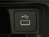 便利な充電用USBジャックも付いています☆周辺機器の充電にご利用頂けます☆