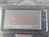 【純正ナビ】人気の純正ナビを装備しております。ナビの使いやすさはもちろん、オーディオ機能も充実!キャンプや旅行はもちろん、通勤や買い物など普段のドライブも楽しくなるはず♪