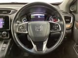 ハンドルにHondaセンシング系のクルーズコントロールやレーンキープアシストなどのスイッチと、オーディオの操作スイッチが装備されています。ハンドルから手を離さず安全に操作できます。