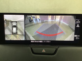 狭い場所での駐車やすれ違いなどでより的確な運転操作に役立つ360&deg;ビューモニターが装備されています。