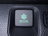 エンジン、エアコンなどを制御し低燃費な『ECONモード』に、また走りを楽しみたいとき、空調など快適性を重視したいときにはスイッチOFFで通常モードに切り替えができます!