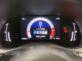 見やすいメーターレイアウトで運転をサポート!