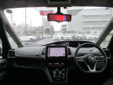 セレナ 1.2 e-POWER ハイウェイスターV 