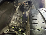 お車を安心してお乗りいただく為には、足回りの定期点検が欠かせません。サービスサポート(有償保証)では無料点検もご提供しており、安心のカーライフをお過ごしいただけるサポート体制が整っています。
