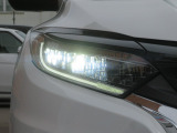 切れにくく明るいLEDヘッドライト装備!
