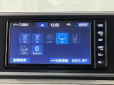 【ナビ】 遠出も安心♪音楽やテレビなどの機能も充実しています。