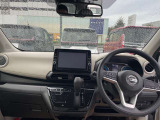 運転席周りの視界もよくハンドルも軽い取り回しなのですごく運転がしやすい車です。