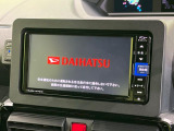 【純正ナビ】人気の純正ナビを装備しております。ナビの使いやすさはもちろん、オーディオ機能も充実!キャンプや旅行はもちろん、通勤や買い物など普段のドライブも楽しくなるはず♪