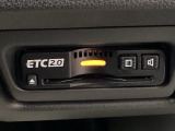ETC2.0を搭載し、高速道路の料金決済をスムーズに行えるだけでなく、道路情報を活用した高度な運転支援サービスにも対応しています。