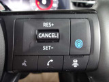 プロパイロットスイッチ!速度を設定するとアクセルを踏んでなくても走ります。高速道路等の運転に便利な機能です。