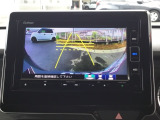 バックモニター付きで、車庫入れやバック時の後方確認をしっかりサポート。モニターに映し出される映像で死角も確認しやすく、狭い場所での駐車や後退時の操作をより安心して行えます。