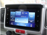 『1台』のお車に対して、3名体制で日々議論を重ね仕入れを行っております。