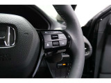 Hondaセンシングの機能のひとつ、アダプティブクルーズコントロール付!アクセルから足を離しても設定したスピードと前車との車間を保ち走行してくれます!車線維持もアシスト☆高速道路で疲労軽減ですね☆