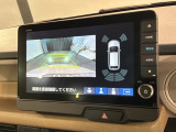 リバースギアに入れるだけで後方の表示へ切り替わります。夜間や雨の日の駐車も楽になりますよ。