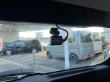 福井の生活に欠かせない軽自動車の在庫が充実しています。スライドドア付きのハイトワゴンや小回りの利くコンパクト軽など、日常使いにぴったりな人気の最新・高年式モデルも豊富に揃っています。