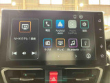 【9インチスマホ連携ディスプレイオーディオ】 対応しているスマホアプリを大画面で使えます!フルセグテレビやラジオの視聴、Bluetooth接続による音楽鑑賞、ハンズフリー通話なども利用可能です。
