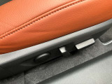 運転席は2種類のシートパターンを記憶させることが出来ます!