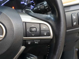 レーンディパーチャーアラートを装備しております!車線または走路からの逸脱の可能性を警告、走路からの逸脱を避けるためのハンドル操作の一部を支援する機能です☆詳しくはスタッフにお尋ねください(^^♪