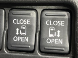【両側パワースライドドア】スマートキーや運転席のスイッチで後席両側スライドドアの開閉が可能♪電動だから力を入れてドアを開ける必要が無く、小さなお子様でも簡単に開け閉めでき快適です♪