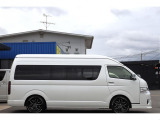 【希少在庫グランドキャビン/ガソリン4WD】専用ベッドキット装備済み♪ALPINEツインモニター♪