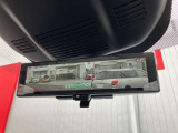 インテリジェントルームミラー、車両後方のカメラ映像をミラー面に映し出すので車内の状況や天候などに影響されにくく、よりクリアな後方視界が得られます