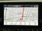 見やすい地図表示で、運転に集中できます。周辺の施設情報も確認しやすいですね。