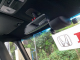 Hondaセンシング搭載!ミリ波レーダーと単眼カメラで、クルマの前方の状況を認識。ブレーキやステアリングの制御技術と協調し、安心・快適な運転や事故回避を支援する先進のシステムです!