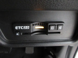 ETC付。高速道路の料金所はキャッシュレスで通過です。サービスエリア等にあるスマートインターの出入りも利用可能でとっても便利。ご納車後すぐにお使い頂けるようセットアップしてのお渡しとなります。