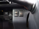 オートマチックハイビームとは、先行車や対向車のライトを認識し、ハイビームとロービームを自動で切り替える機能です。夜道の視界を確保します。詳細は販売店スタッフまでおたずねください。