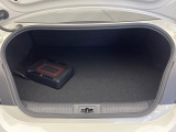 積み下ろしのしやすいデッキにはたっぷりと荷物を積み込んでいただけます。遊びから仕事まで、様々なシーンで頼れます♪