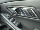 車両の詳細、ご質問につきましては、弊社営業スタッフまでお気軽にご連絡下さいませ。遠方のお客様には実車の詳細画像送信も承ります。お客様からのお問合せをお待ち致しております。