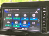 多彩な情報を一画面に集約。ナビやオーディオ操作も直感的に行えます。普段使いから長距離ドライブまで、快適なカーライフをサポートします。