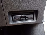【ETC2.0 日産オリジナルナビゲーション連動モデル装備】 運転支援情報サービス・渋滞回避支援・落下物や天候による路面状況のご案内/災害発生時の通行可能ルート案内等、カーナビ画面でお知らせします。