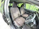 運転席シート廻りは使用感も少なく、良好な状態となっています。前オーナー様が丁寧に使っていたことがよくわかりますね。