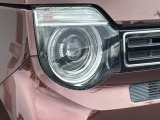 明るくて長寿命のLEDヘッドライト採用