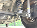 お車を安心してお乗りいただく為には、足回りの定期点検が欠かせません。サービスサポート(有償保証)では無料点検もご提供しており、安心のカーライフをお過ごしいただけるサポート体制が整っています。