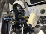 お車を安心してお乗りいただく為には、足回りの定期点検が欠かせません。サービスサポート(有償保証)では無料点検もご提供しており、安心のカーライフをお過ごしいただけるサポート体制が整っています。