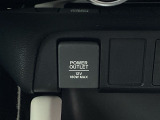 スマホや車載アクセサリーの電源確保に便利なアクセサリーソケットを装備。