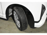 タイヤサイズは155/65R14です